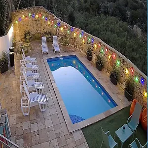 Inhawi Boutique San Ġiljan