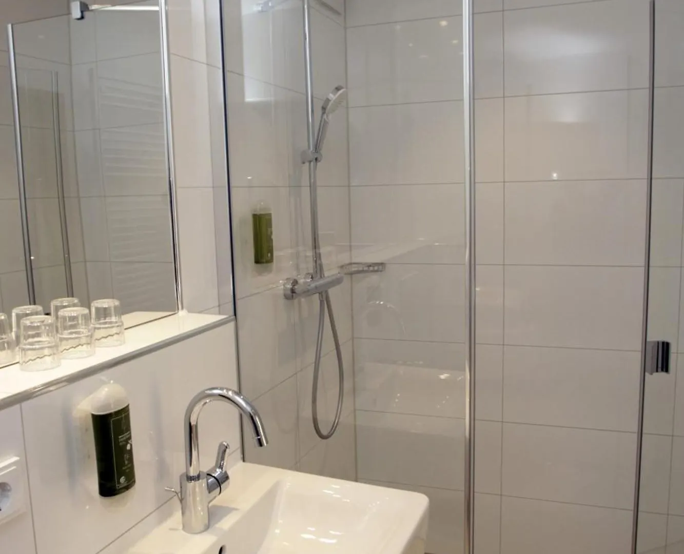 Hotel Adria Muenchen 3*, מינכן גרמניה