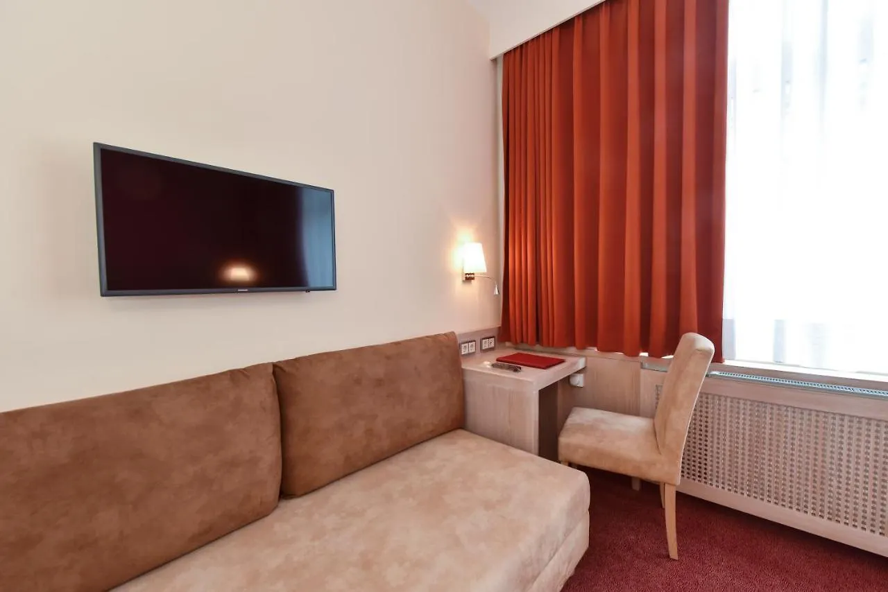 Hotel Adria Muenchen 3*, Мюнхен Германия